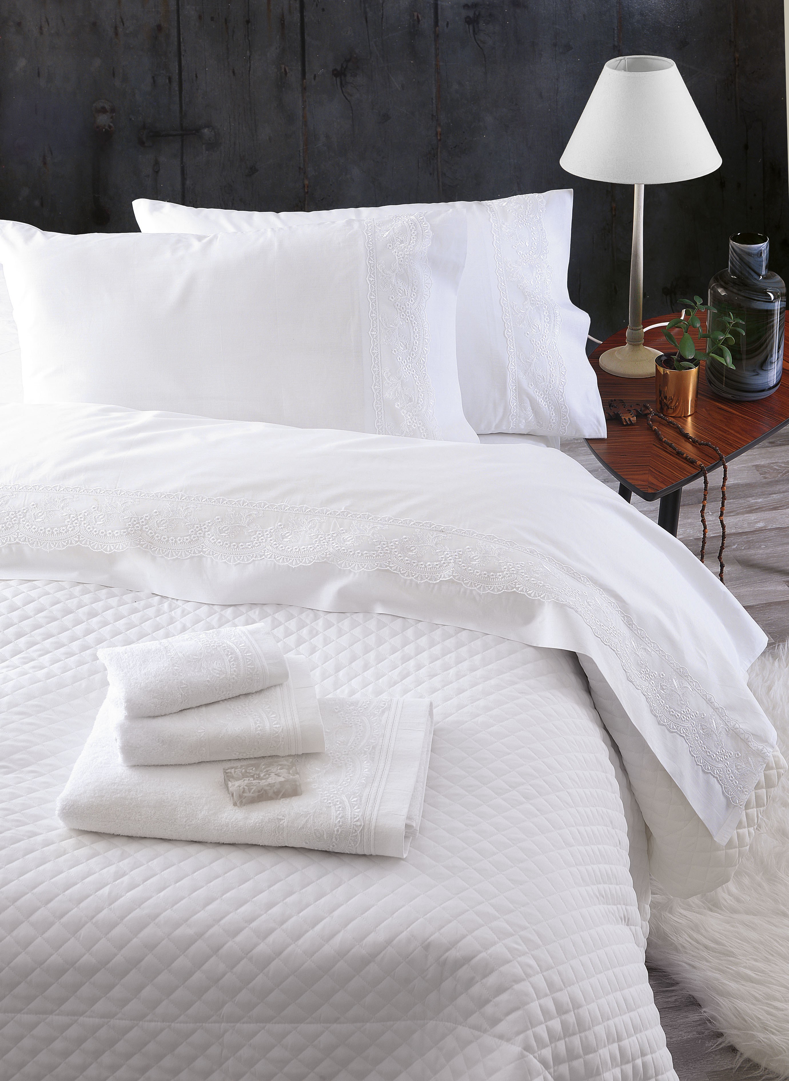 Σεντόνια, Μαξιλαροθήκες Anesis Home - ΣΗΜΑΝΤΙΚΟ: Σε περίπτωση διαφοράς τιμής από το κατάστημα ισχύει παντα και μόνο η τιμή του καταστήματος Σετ Σεντόνια Υπέρδιπλα 4 Τεμαχίων Rythmos Shiraz Λευκό