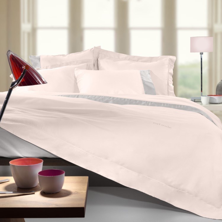 Κουβερλί, Παπλωματοθήκες Anesis Home - ΣΗΜΑΝΤΙΚΟ: Σε περίπτωση διαφοράς τιμής από το κατάστημα ισχύει παντα και μόνο η τιμή του καταστήματος Σετ Παπλωματοθήκη Υπέρδιπλη 3 Τεμαχίων Guy Laroche Silk