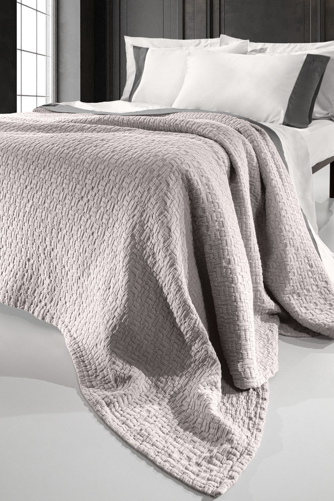 Κουβέρτα Υπέρδιπλη Guy Laroche Nikki Platinum 240x260