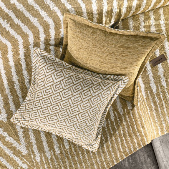 Μαξιλαροθήκη Διακόσμησης Guy Laroche do-ma-no Golden 50x50