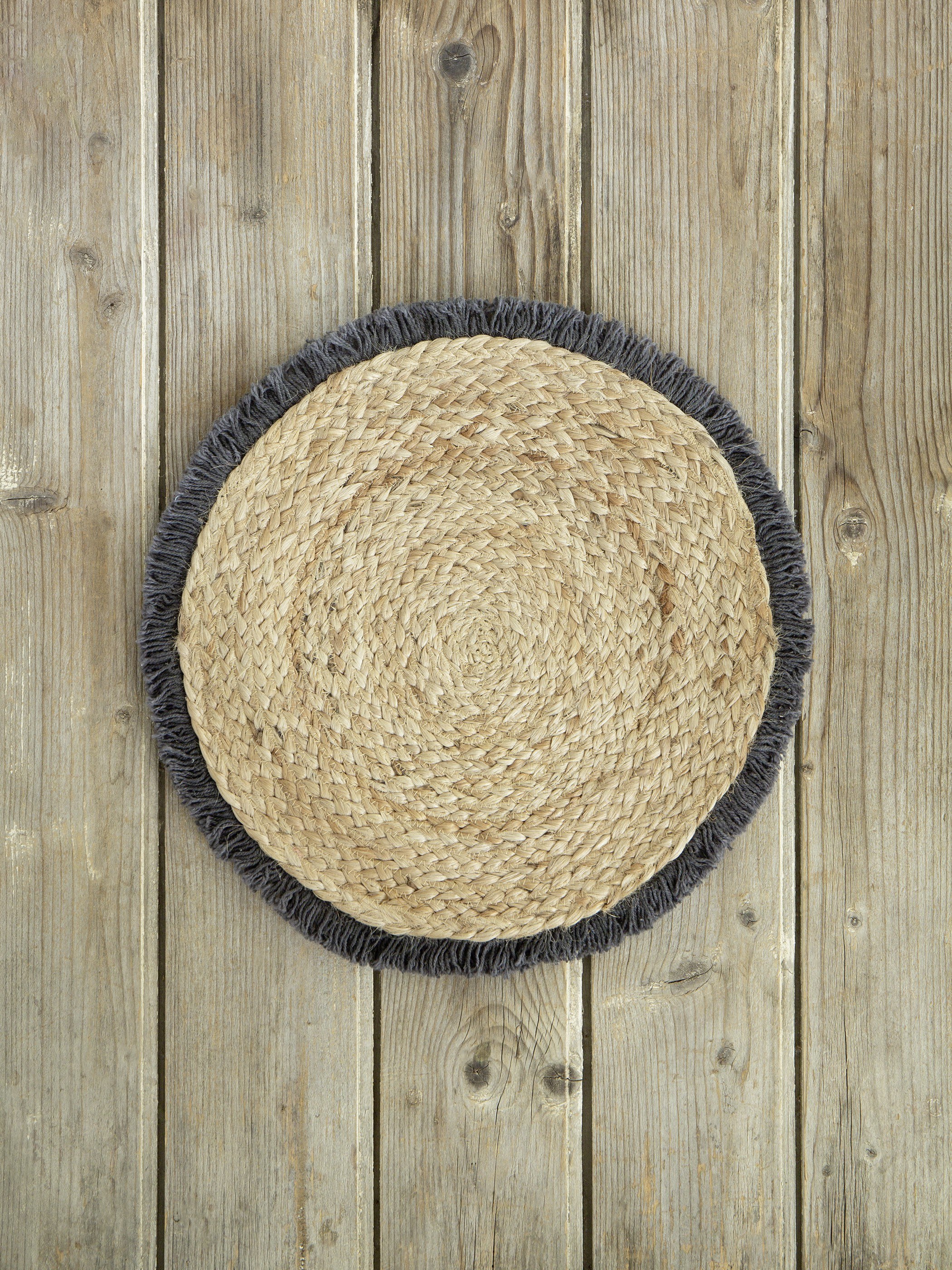 Σουπλά Στρόγγυλο Nima Carina Dark Gray Δ38