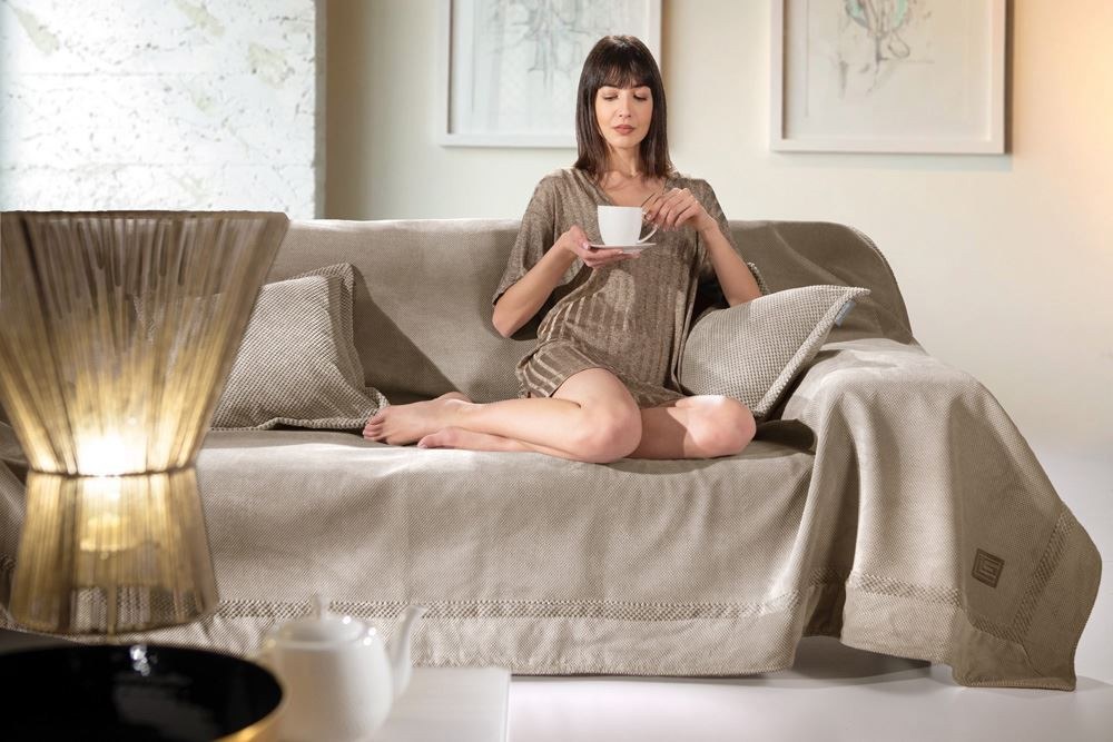 Guy Laroche - ΣΗΜΑΝΤΙΚΟ: Σε περίπτωση διαφοράς τιμής από το κατάστημα ισχύει παντα και μόνο η τιμή του καταστήματος Αδιάβροχο και Αλέκιαστο Ριχτάρι Rubicon Camel 170x350