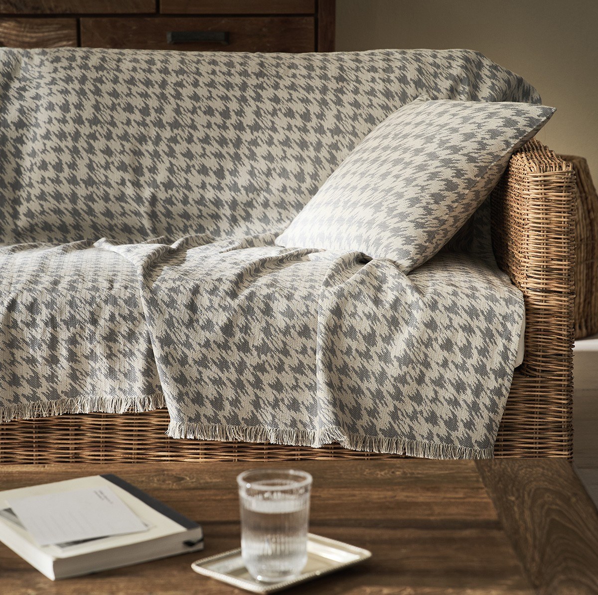 Gofis Home - ΣΗΜΑΝΤΙΚΟ: Σε περίπτωση διαφοράς τιμής από το κατάστημα ισχύει παντα και μόνο η τιμή του καταστήματος Ριχτάρι Πολυθρόνας Gofis Home Mireya Sky Grey 252 180x1