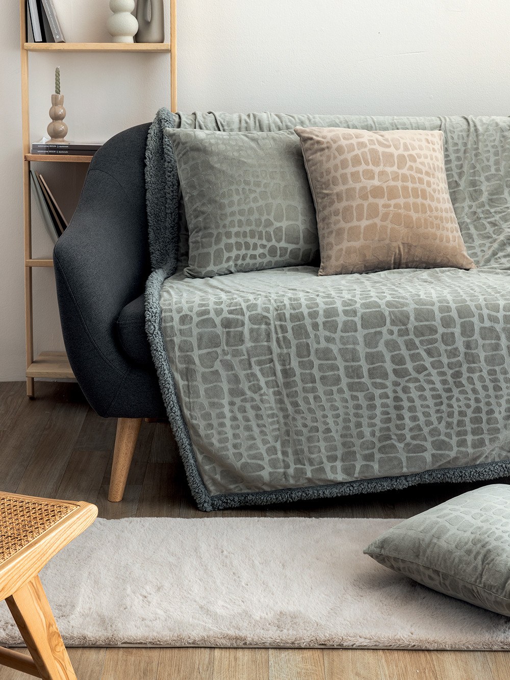 Palamaiki - ΣΗΜΑΝΤΙΚΟ: Σε περίπτωση διαφοράς τιμής από το κατάστημα ισχύει παντα και μόνο η τιμή του καταστήματος Μαξιλαροθήκη Διακόσμησης Palamaiki 45x45 FLO BEIGE