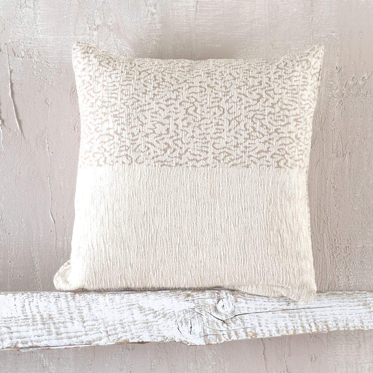 Rythmos - ΣΗΜΑΝΤΙΚΟ: Σε περίπτωση διαφοράς τιμής από το κατάστημα ισχύει παντα και μόνο η τιμή του καταστήματος Μαξιλαροθήκη Διακόσμησης Rythmos Vivir Εκρου 40x40