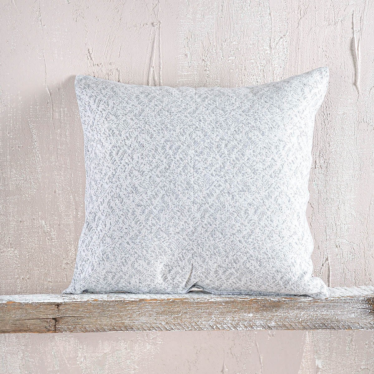 Rythmos - ΣΗΜΑΝΤΙΚΟ: Σε περίπτωση διαφοράς τιμής από το κατάστημα ισχύει παντα και μόνο η τιμή του καταστήματος Μαξιλαροθήκη Διακόσμησης Rythmos Fabio Γκρι 40x40