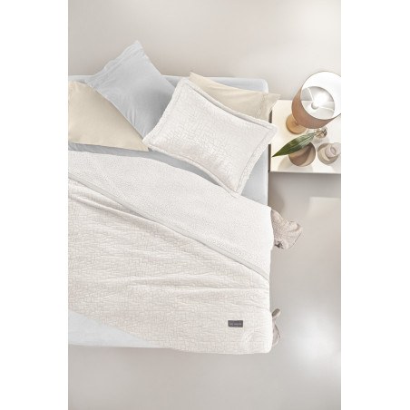 Σετ Κουβέρτα Βελουτέ Ημίδιπλη και Μαξιλαροθήκη Διακόσμησης Guy Laroche Bolzano Ivory 180x220