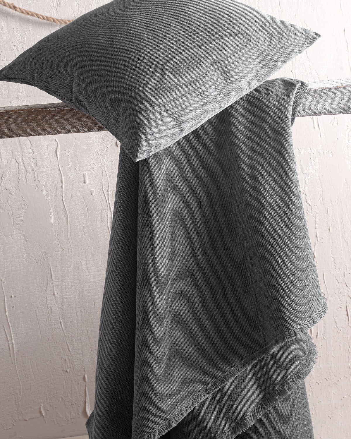 Ριχτάρι Τριθέσιου Rythmos Raven 180x280