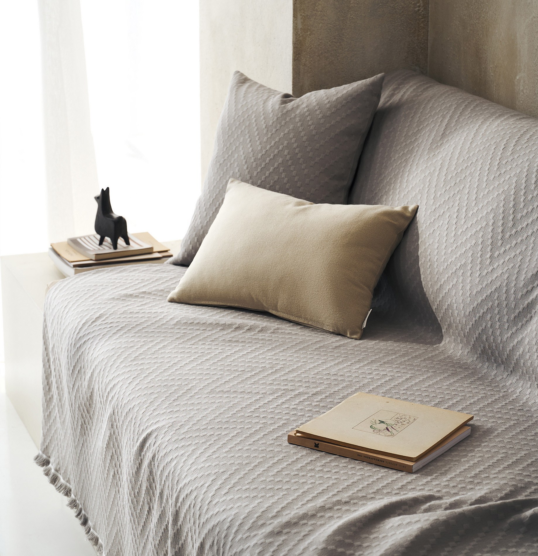 Ριχτάρια Anesis Home - ΣΗΜΑΝΤΙΚΟ: Σε περίπτωση διαφοράς τιμής από το κατάστημα ισχύει παντα και μόνο η τιμή του καταστήματος Ριχτάρι Τριθέσιου Gofis Home Ori Rock Grey 401/15 180x3