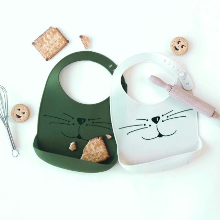 Σαλιάρα σιλικόνης Cat μπεζ της Trois Kilos Sept