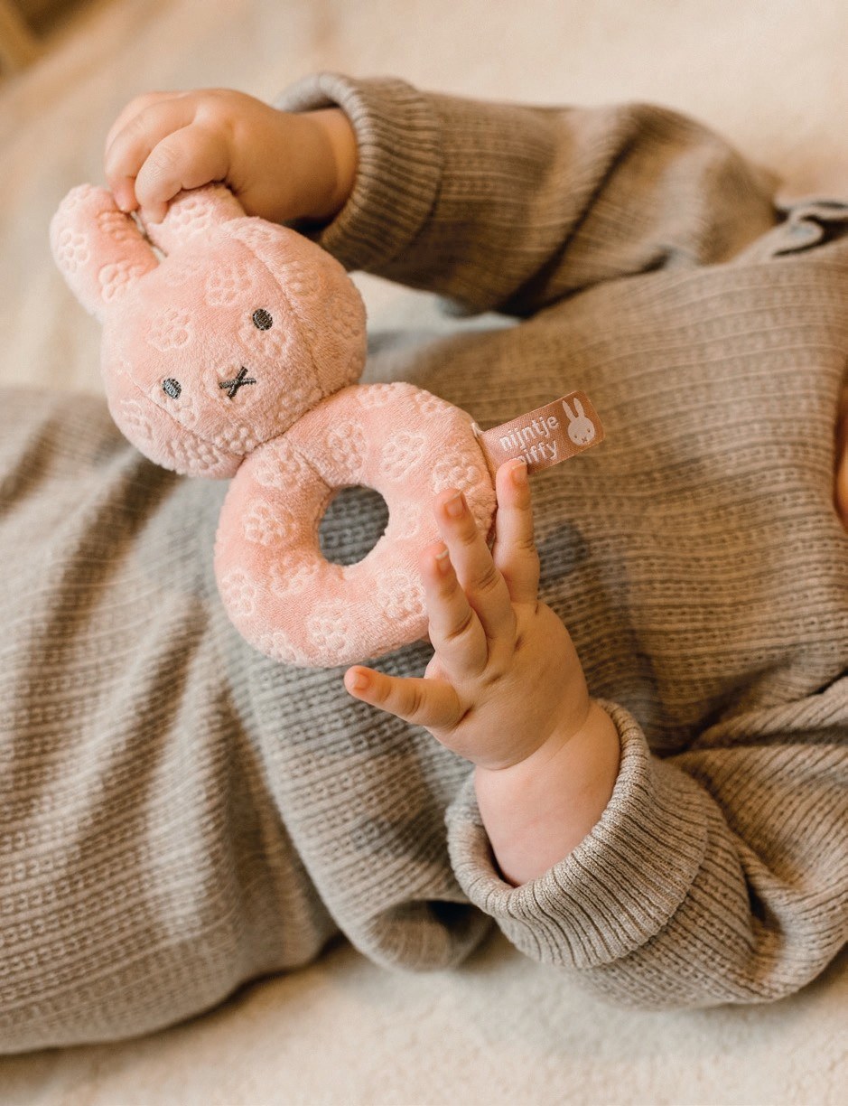 Κουδουνίστρα Από Βελουτέ Ύφασμα Ροζ Miffy Flowers