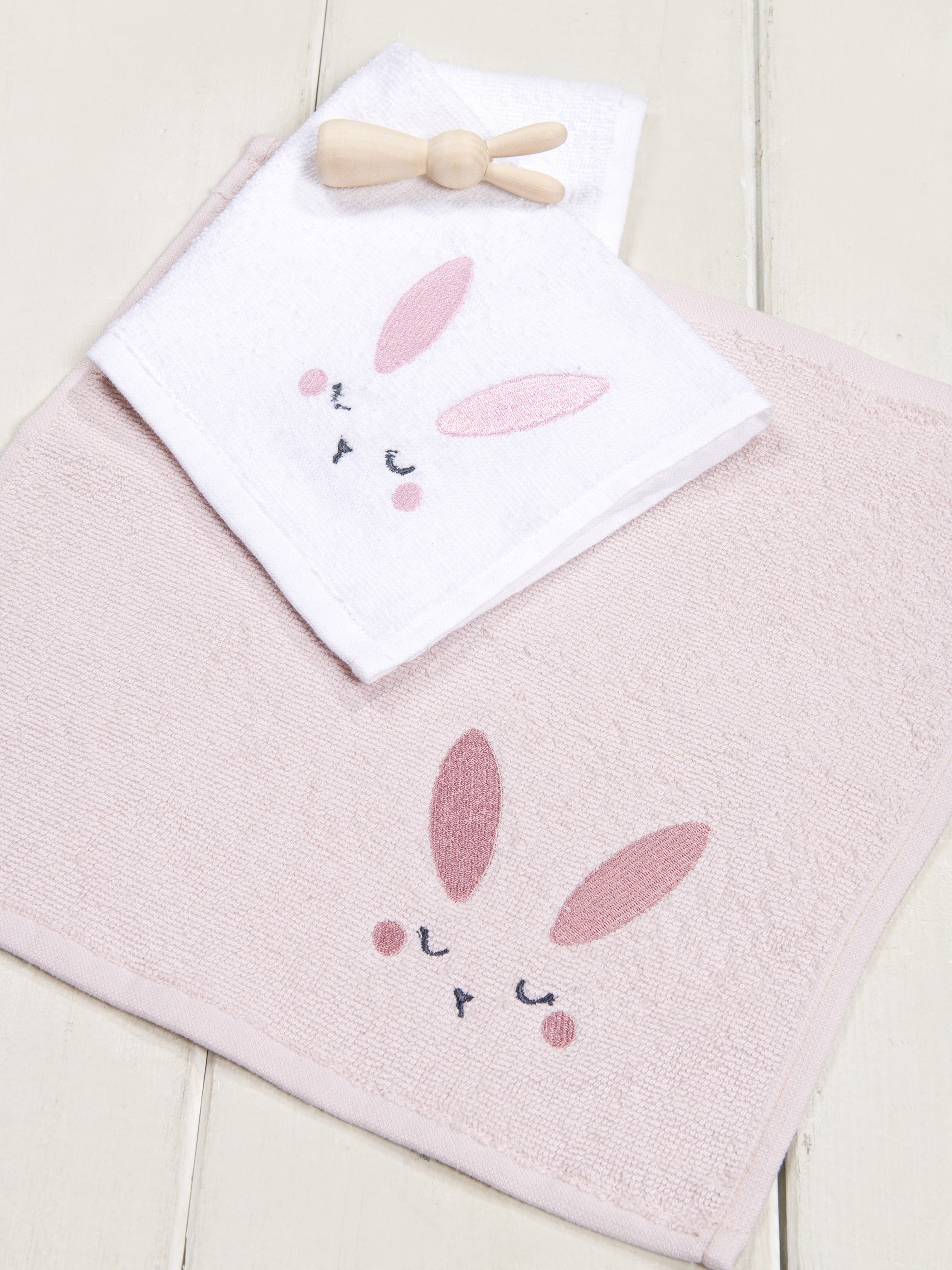 Nima - ΣΗΜΑΝΤΙΚΟ: Σε περίπτωση διαφοράς τιμής από το κατάστημα ισχύει παντα και μόνο η τιμή του καταστήματος Σετ Πετσέτες 2 Τεμαχίων Nima Sweet Bunny 30x30