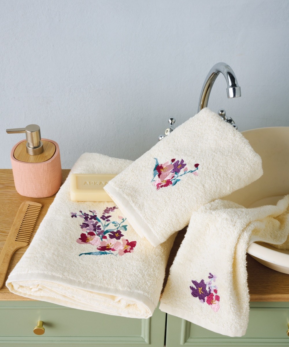 Kentia - ΣΗΜΑΝΤΙΚΟ: Σε περίπτωση διαφοράς τιμής από το κατάστημα ισχύει παντα και μόνο η τιμή του καταστήματος Σετ Πετσέτες 3 Τεμαχίων Kentia Arden 70x140,50x90,30x50