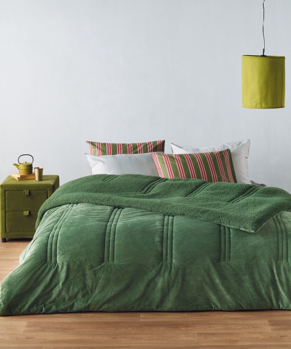 Kentia - ΣΗΜΑΝΤΙΚΟ: Σε περίπτωση διαφοράς τιμής από το κατάστημα ισχύει παντα και μόνο η τιμή του καταστήματος Κουβερτοπάπλωμα King Size με Γούνα Kentia Notturno 3625