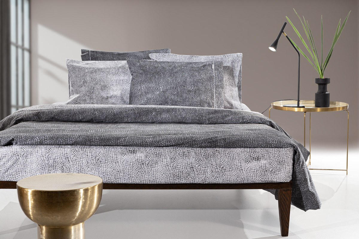 Σετ Σεντόνια Υπέρδιπλα 4 Τεμαχίων Guy Laroche Safari Anthracite 240x265
