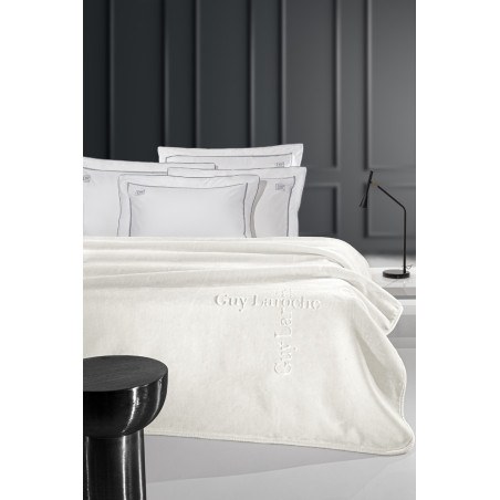 Κουβέρτα Βελουτέ Υπέρδιπλη Guy Laroche Logo Ivory 220x240