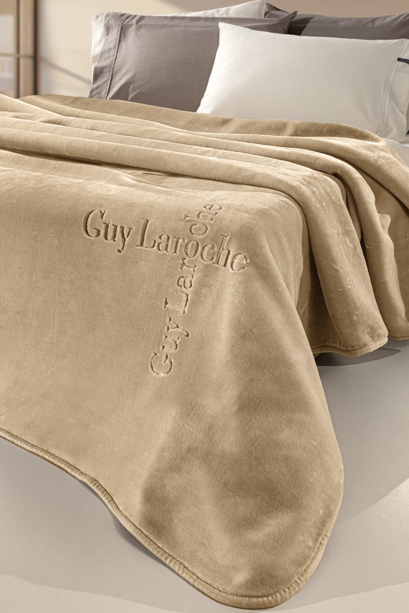 Κουβέρτα Βελουτέ Μονή Guy Laroche Logo Almond 160x220