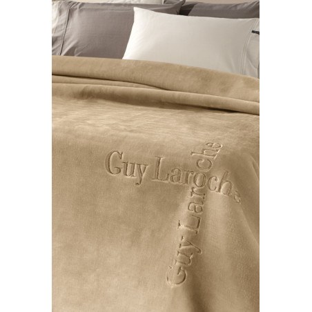 Κουβέρτα Βελουτέ Υπέρδιπλη Guy Laroche Logo Almond 220x240