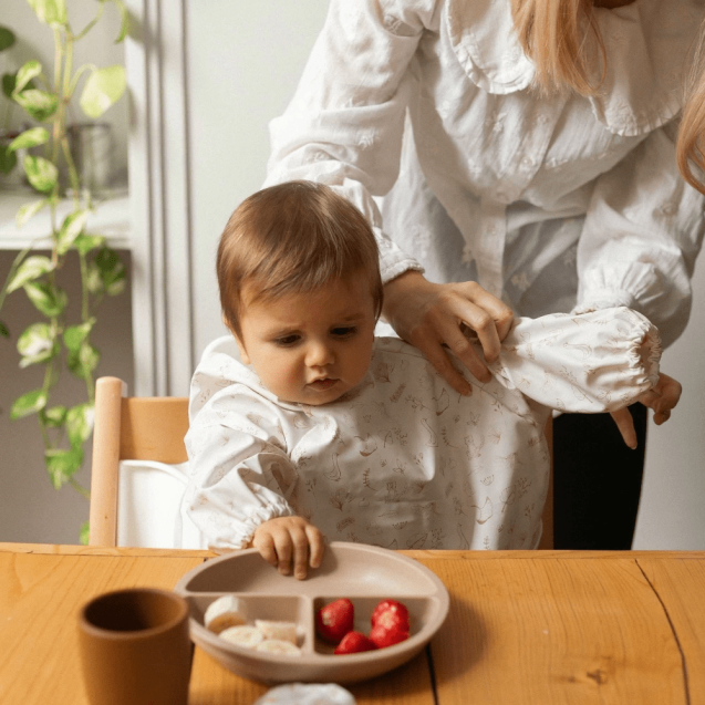Πλαστικοποιημένη Σαλιάρα με Μανίκια - Λευκό -...