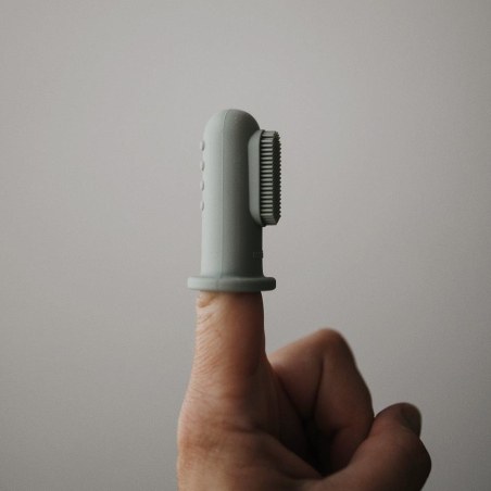 2 Βρεφικές Οδοντόβουρτσες Δακτύλου Σιλικόνης Stone/Tradewinds - Mushie