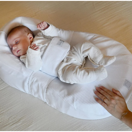 Βρεφικό Μαξιλάρι-Φωλιά Beaba Cocoonababy με Σεντόνι White 0-3m BR79487