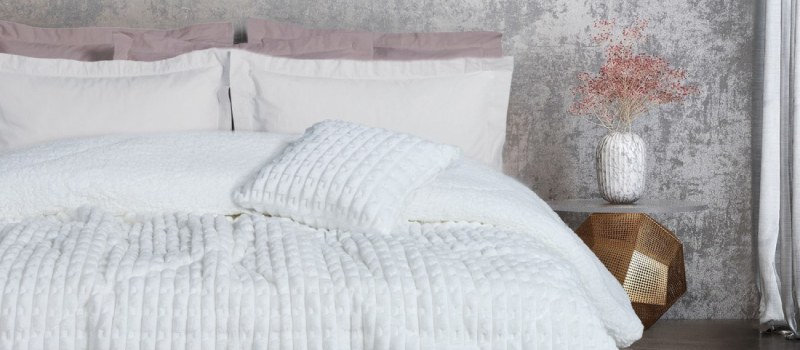 Αποθήκευση Χειμερινών Λευκών Ειδών: Πλήρης Οδηγός για να μένουν σαν καινούργια